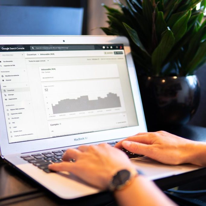 myriam-jessier-VCtI-0qlVgA-unsplash